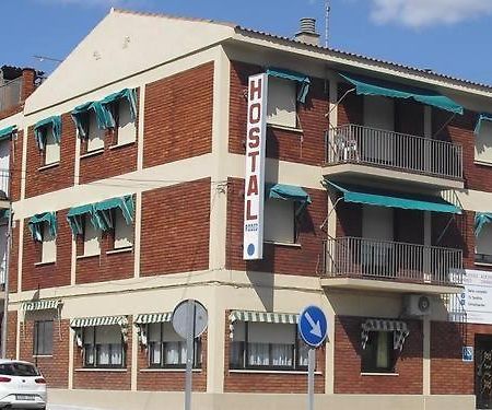 מקיננסה Hostal Rodes מראה חיצוני תמונה